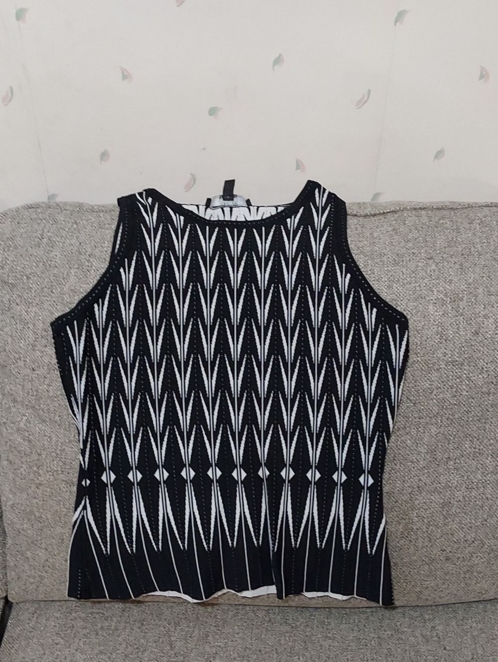 White House Black Market Black and White Sleeveless Geometric Knit Shell